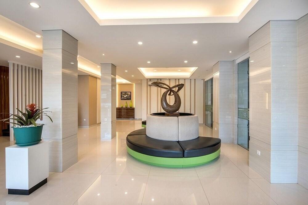 Lotus Hotel Subang Exterior foto