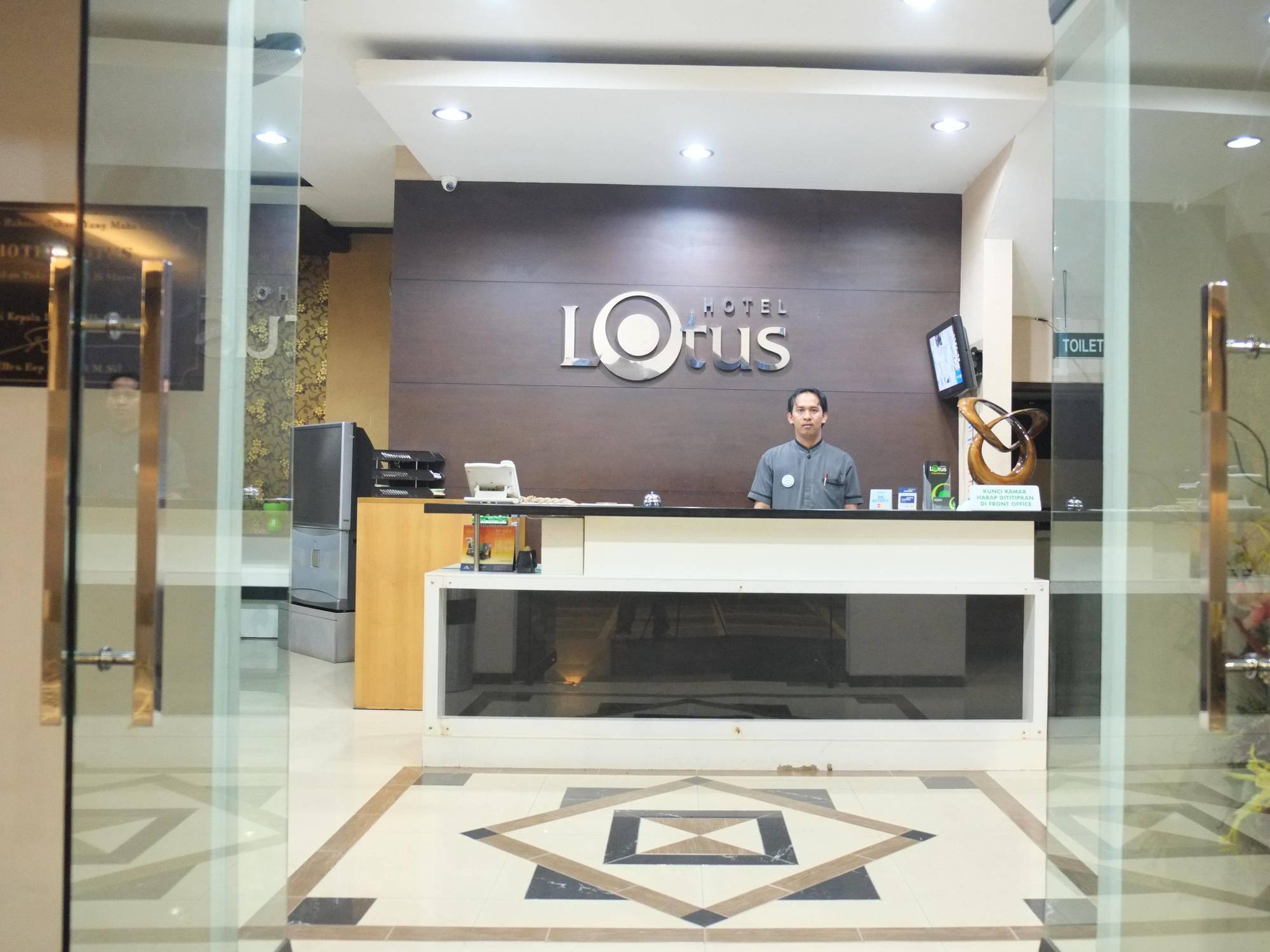 Lotus Hotel Subang Exterior foto